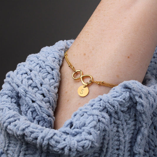 Couple Matching Jewelry Gifts- Finding a Thoughtful Piece of Jewelry to Gift Your Dear Ones